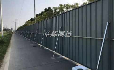 如何避免簡易圍擋對于臨時停車場和活動現(xiàn)場造成不良影響？（簡易圍擋在臨時場所中的環(huán)保問題探討）