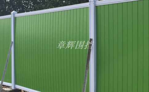 簡(jiǎn)易圍擋在寒冷氣候條件下是否能承受一定的外部力量？（簡(jiǎn)易圍擋的抗壓能力分析）