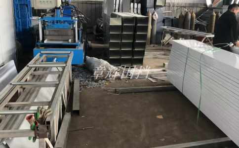 簡易圍擋上的廣告、宣傳信息如何書寫和表達(dá)？